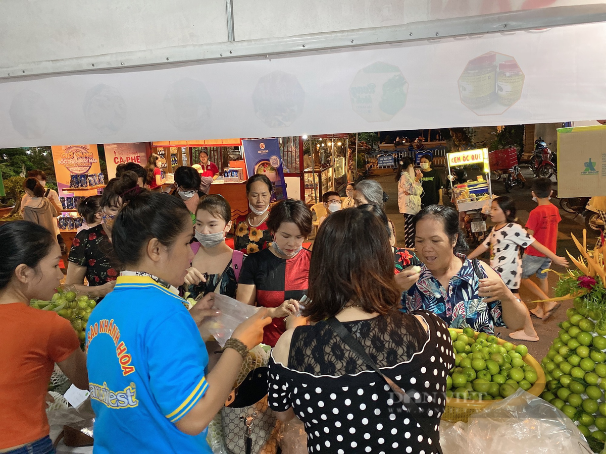 Trong tao Thai Lan nhin dau cung thay trai, vuon dep nhu phim-Hinh-11