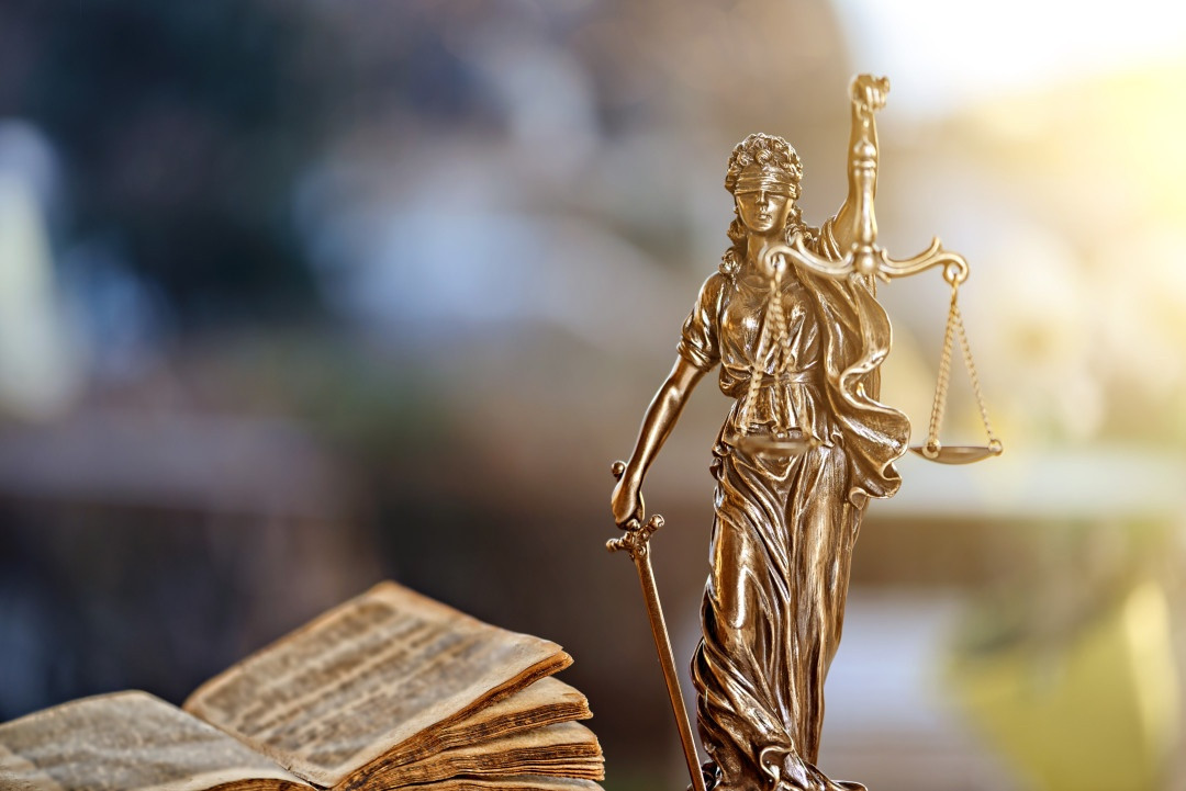 Luật pháp: Để quản lý lãnh thổ rộng lớn của mình, đế chế La Mã cần phải duy trì trật tự trong các thành phố. Người La Mã đã phát triển luật, cơ sở cho việc hình thành hệ thống pháp luật La Mã, nhằm giải quyết tranh chấp trong xã hội cũng như với các nước xung quanh. Ảnh: Shutterstock.