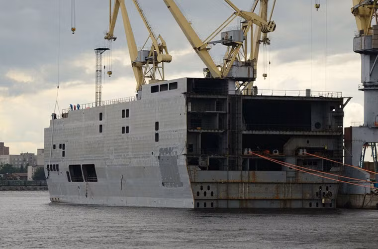 Đây có lẽ là con tàu siêu lớn đầu tiên mà nước Nga đóng theo công nghệ module.
