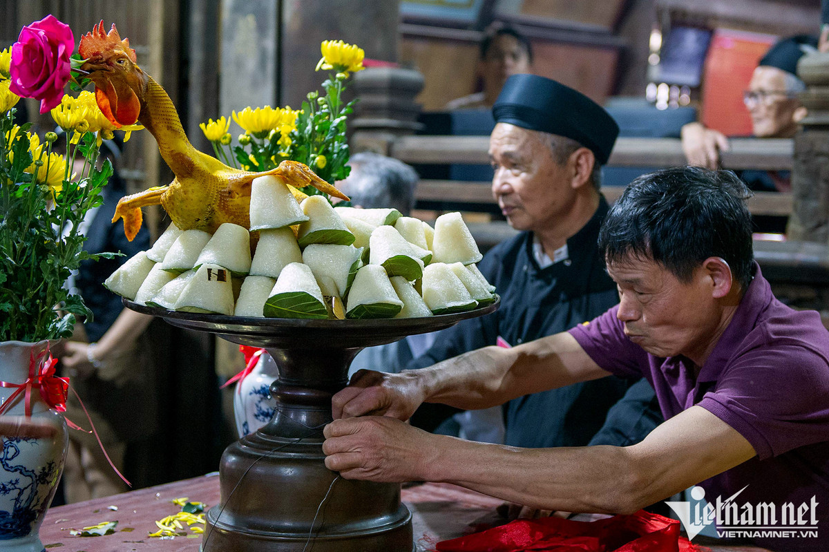 Từng bị gián đoạn một thời gian dài, kể từ năm 1992, dân làng cùng các ban ngành đoàn thể cho phục dựng lại, chính thức tổ chức lễ rước trở lại theo nghi thức xưa.