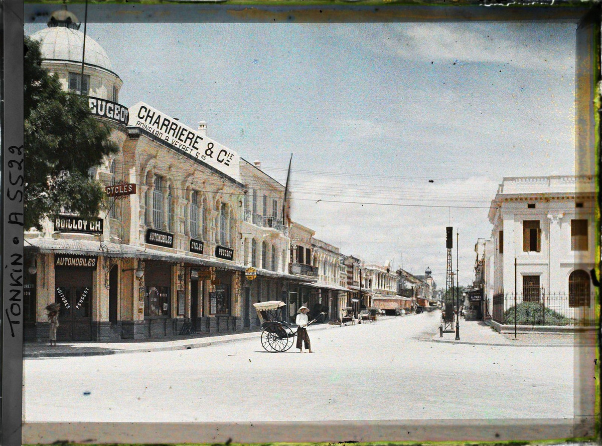 Phố Paul Bert nhìn từ Nhà hát Lớn.