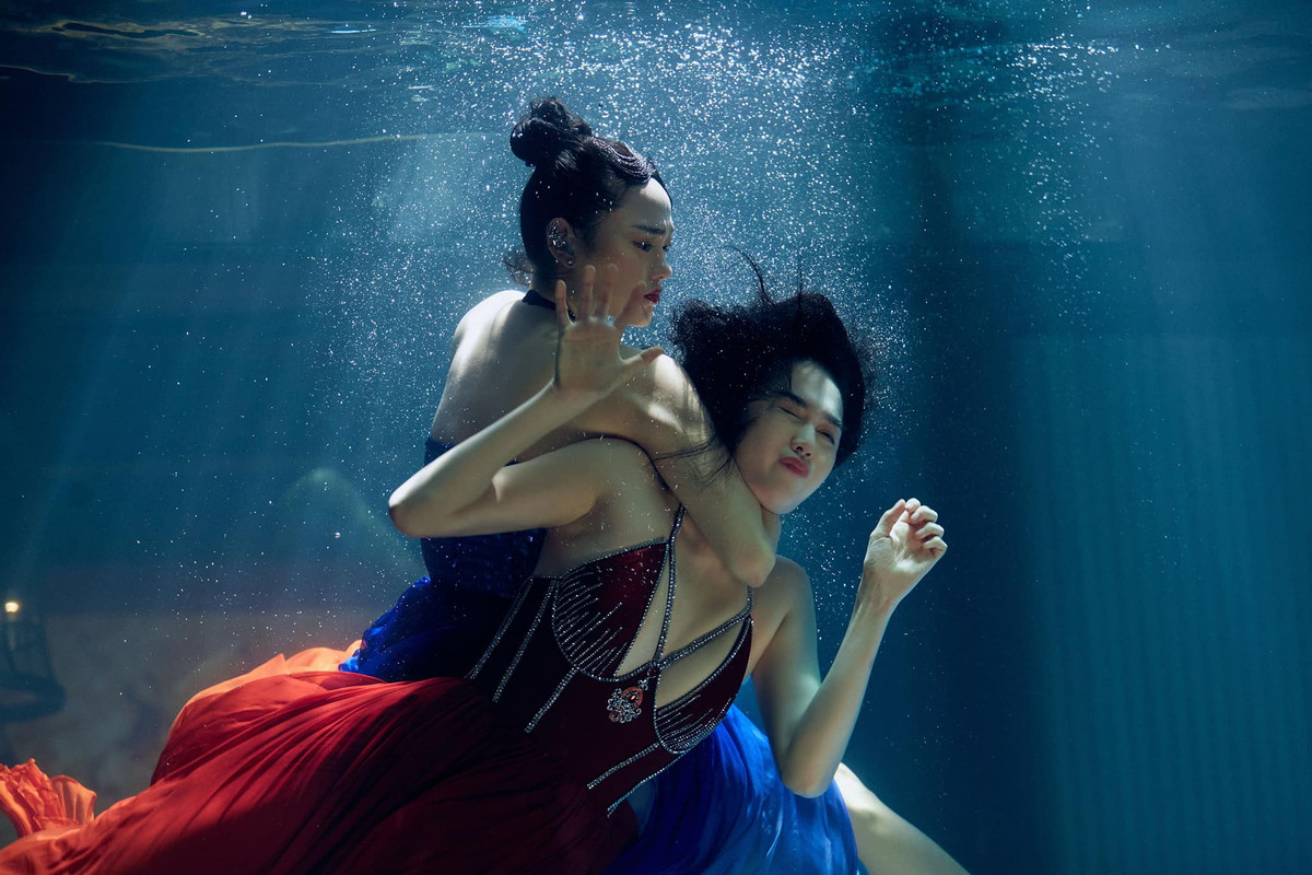 'Chi chi em em 2' di nguoc binh dang gioi, miet thi phai nu-Hinh-2