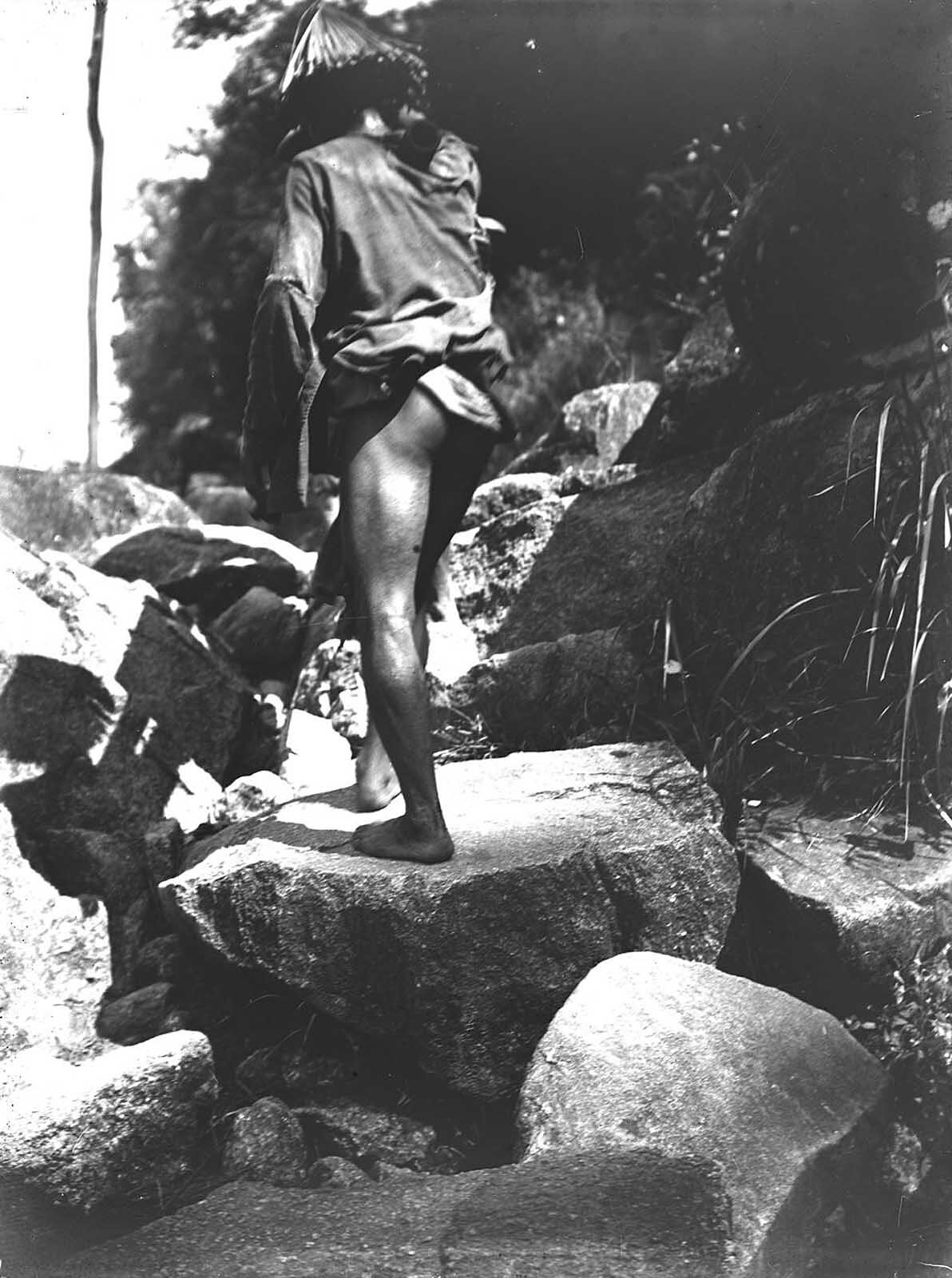 Lối mòn trên đèo Cả.