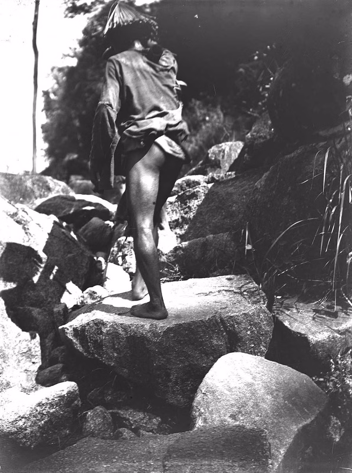 Lối mòn trên đèo Cả.