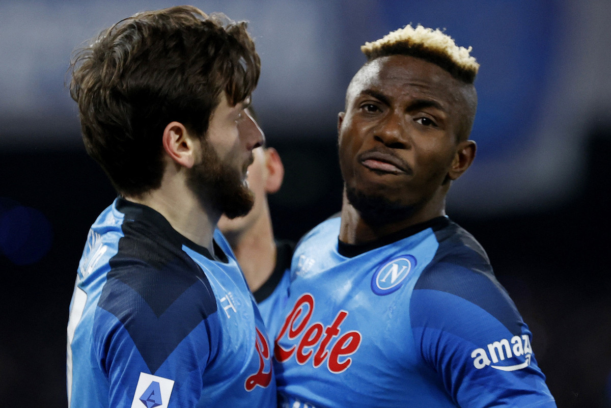 Victor Osimhen, sieu anh hung sinh ra tu bai rac