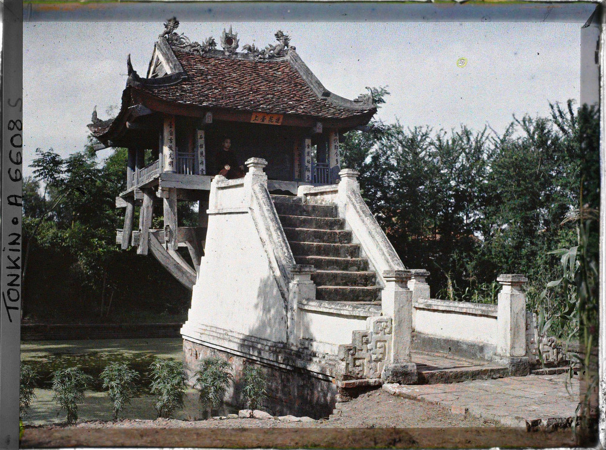 Chùa Một Cột ở Hà Nội năm 1915. Ảnh: Léon Busy/Collections.albert-kahn.hauts-de-seine.fr.