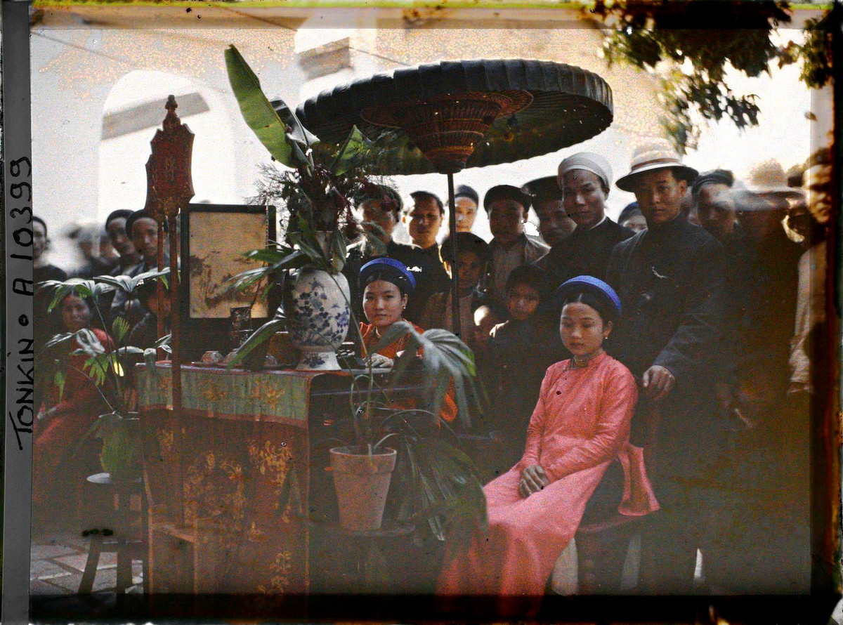 Quân Sĩ và Tướng ở phía bên kia bàn cờ.