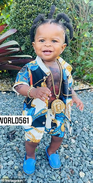 Bà mẹ cho con trai “xăm” kín người như “xã hội đen” gây tranh cãi - Hình 4 Ba me cho con trai “xam” kin nguoi nhu “xa hoi den” gay tranh cai-Hinh-4