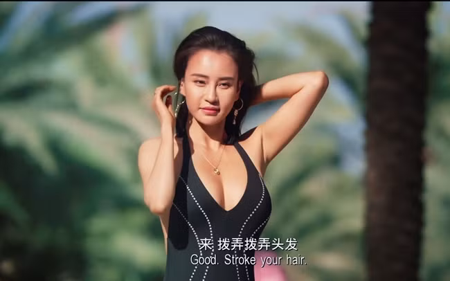 Dù được Thành Long "o bế" nhưng sự nghiệp người đẹp 8X vẫn không mấy khởi sắc. Nữ diễn viên sinh năm 1987 chủ yếu gây chú ý bằng những bộ ảnh gợi cảm.