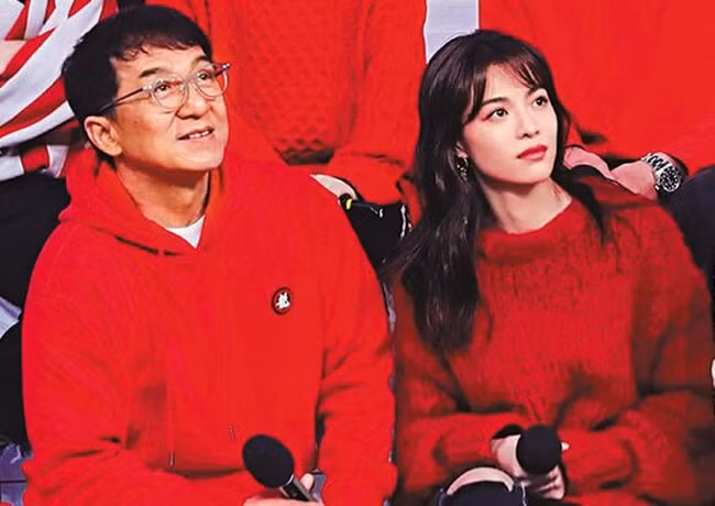 Người đẹp mới lọt vào mắt xanh của Thành Long là Chung Sở Hy. Cô đảm nhận vai diễn Nhiếp Tiểu Thiến trong Đại chiến âm dương.