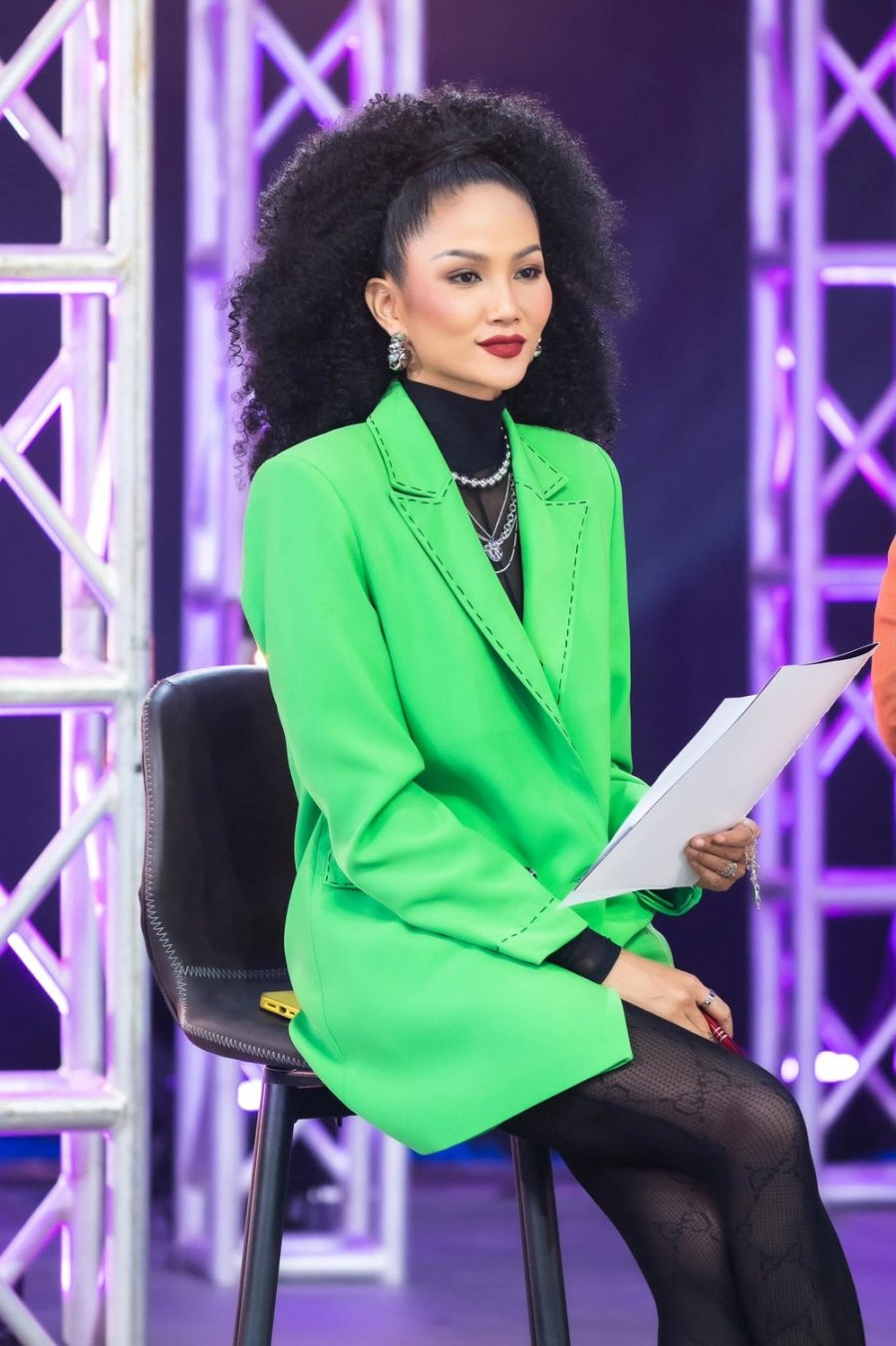 Nang Hau Viet tu trang diem... chuyen nghiep chang kem chuyen gia-Hinh-8