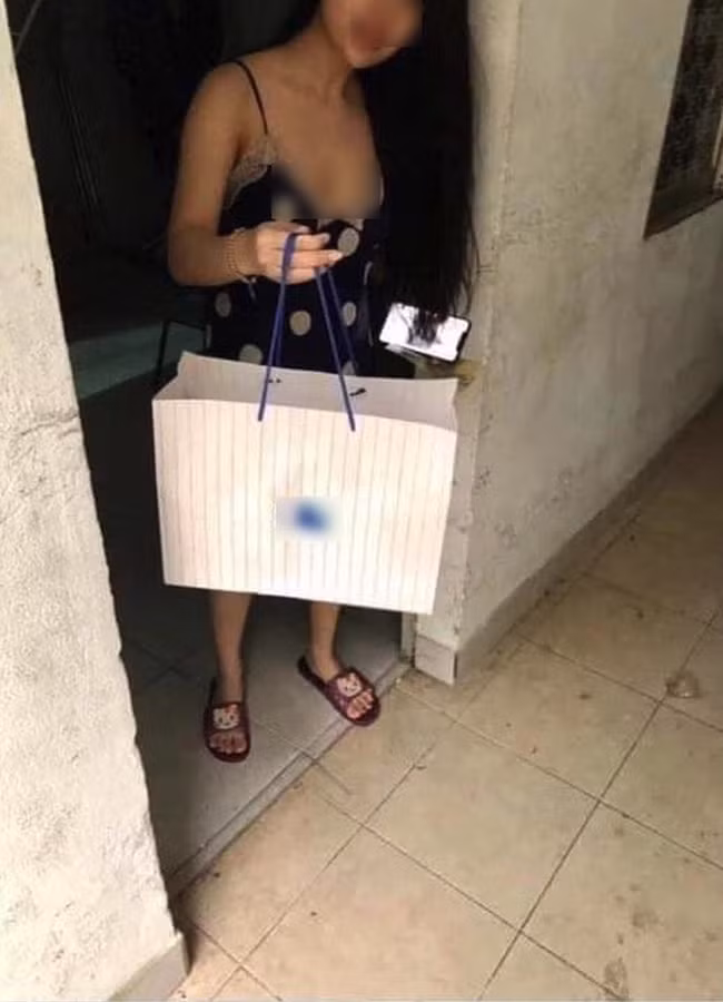 Nhu cầu mua sắm online mới nở rộ trong giai đoạn dịch bệnh nhưng nó đã hình thành nên một xu hướng mới khiến cho người tiêu dùng dần quen với nó.