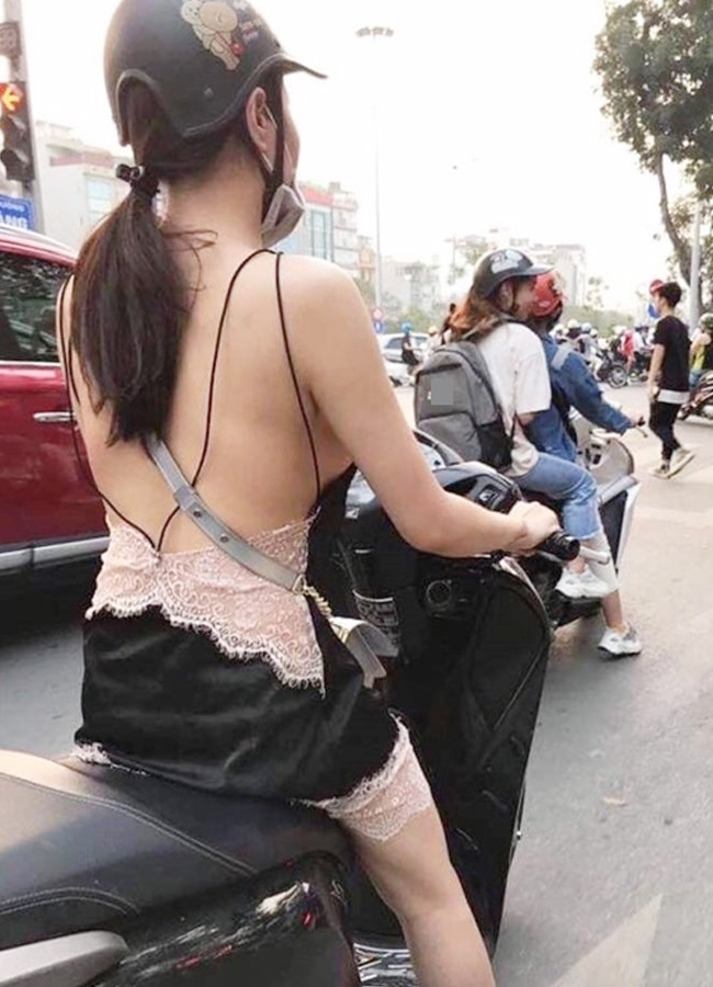 Vốn dĩ, trước đó, việc mặc váy ngủ ra đường đã trở thành tâm điểm gây tranh cãi trong thời gian qua.