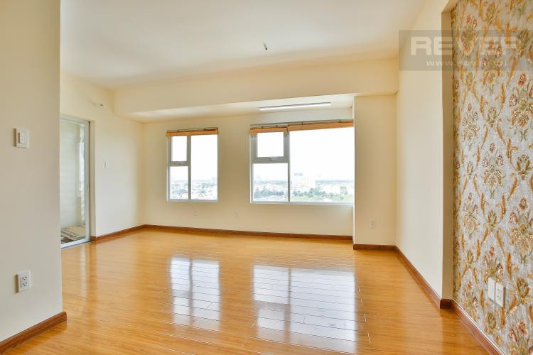 Phòng khách trống rỗng: Phòng khách cũng là nơi phản ánh phúc khí của gia đình. Không gian phòng khách luôn là nơi quan trọng, có ảnh hưởng lớn đến phong thủy của ngôi nhà. Phòng khách là nơi gia đình quây quần, khách khứa đến thăm. Chủ nhà có nhiều người ghé thăm thì đó là người có nhân duyên tốt, đạt được thành công nhất định trong cuộc sống.