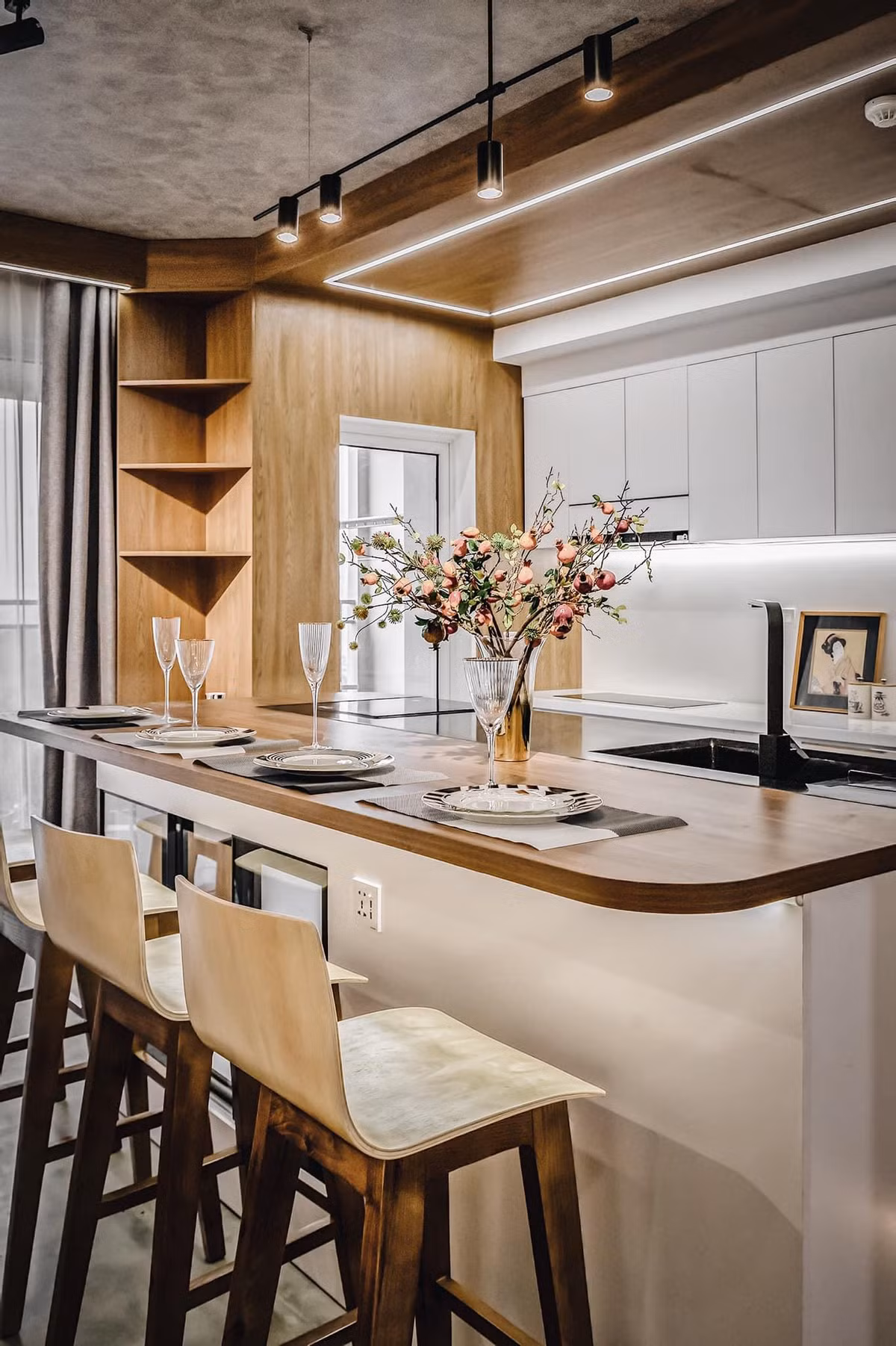 Ben trong can ho be-tong mai co ca khong gian vui choi cho thu cung-Hinh-10