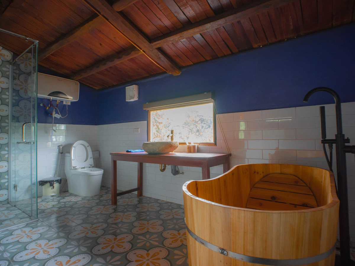 Nha san 150m2 o Hoa Binh, hien long gio, bon tam bang da nguyen khoi-Hinh-18