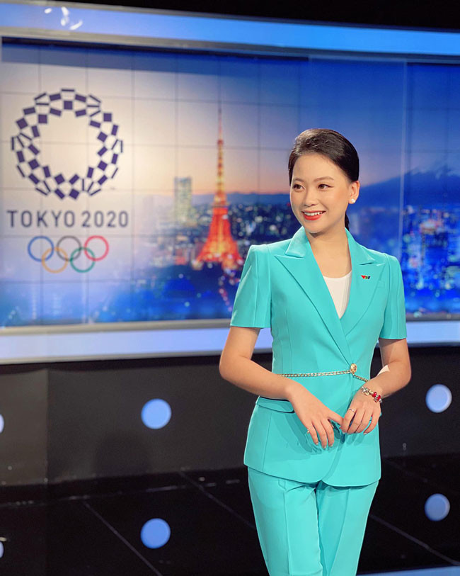 Khi được hỏi về sự trở lại của mình trên sân đấu Seagames 31 với cương vị là một phóng viên, Quỳnh Hương cho biết, cô cảm thấy hồi hộp như chính bản thân khi còn được thi đấu cho tuyển nước nhà.