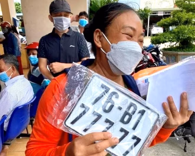 Chiec xe may duoc tra gia 200 trieu dong vi mang bien so ngu quy 7