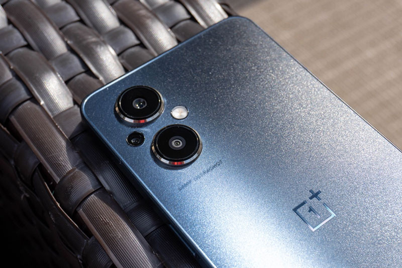 Bộ ba camera sau của OnePlus Nord N20 5G gồm cảm biến chính độ phân giải 48 MP, khẩu độ f/1.8 cho khả năng lấy nét theo pha. Ống kính thứ hai 8 MP, f/2.3 mang tới góc rộng 119 độ và cảm biến chiều sâu 2 MP, f/2.4.