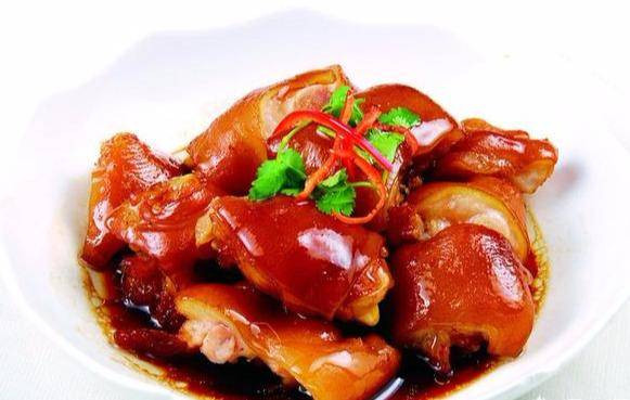 Những lời đồn sai lầm về món móng giò, nhiều người vẫn tin sái cổ ảnh 1