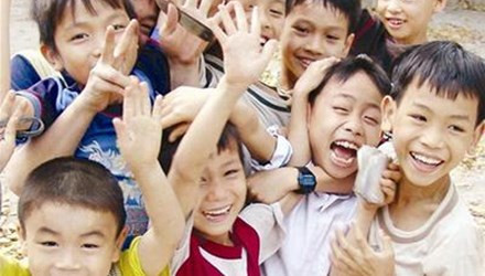 Trẻ sinh ra là nam ngày càng nhiều.