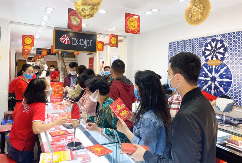 Trieu nguoi mua vang cau may, via Than Tai 2022 la ngay nao?