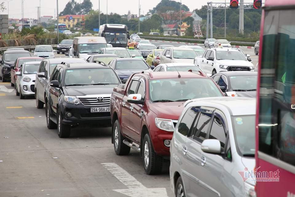 Loi ra cao toc Phap Van - Cau Gie un tac hon 2km chieu mung 4 Tet-Hinh-14