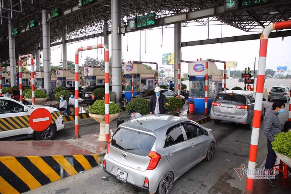 Loi ra cao toc Phap Van - Cau Gie un tac hon 2km chieu mung 4 Tet-Hinh-12