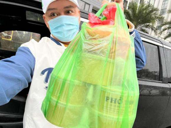 Tuấn Hưng luôn duy trì thói quen dành cho gia đình dù nắng mưa Tuan Hung luon duy tri thoi quen danh cho gia dinh du nang mua