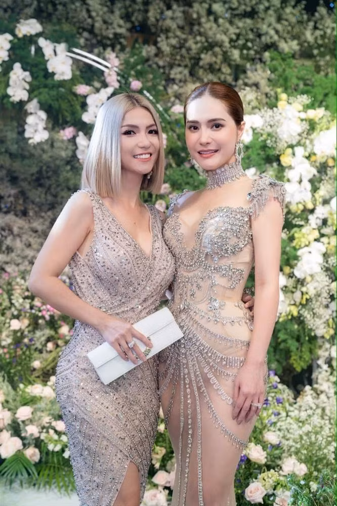 Doan Di Bang khoe anh cac chi em ruot xinh dep, giau co-Hinh-2