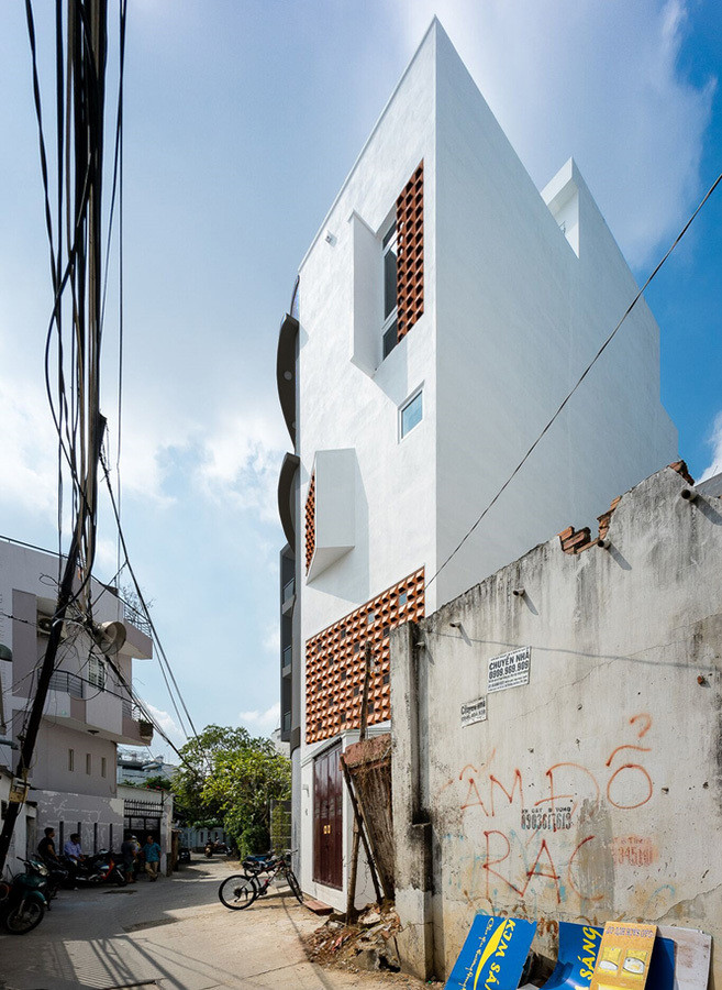 Nhà ống diện tích 43m2 nhưng không hề bí bách trong hẻm Sài Gòn ảnh 1