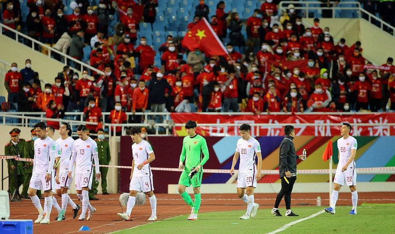 Thua doi tuyen Viet Nam, Trung Quoc loai hang loat tru cot-Hinh-2