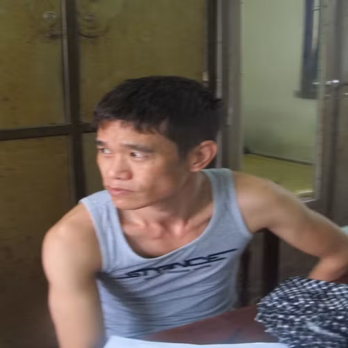 Đối tượng Nhật “khùng” tại cơ quan công an.