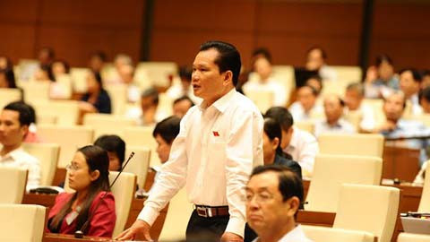 9. Nguyên Tổng giám đốc bia Huda lĩnh lương hưu 65 triệu đồng/tháng. Ngày 23/10, Quốc hội thảo luận tại hội trường về dự án luật Bảo hiểm xã hội sửa đổi. Vấn đề được các đại biểu quan tâm nhiều nhất là điều chỉnh mức lương hưu. Đại biểu tỉnh Thanh Hóa Bùi Sỹ Lợi, Phó chủ nhiệm UB Các vấn đề xã hội, đã nêu một ví dụ cho thấy bất cập của cách tính lương hưu hiện hành.