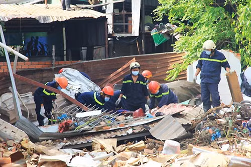 Vụ nổ đã khiến 3 người tử vong (trong đó 2 người mất tích, hiện mới chỉ tìm được những mảnh thi thể của nạn nhân vương vãi khắp nơi), 4 người bị thương. Một nhà xưởng và 7 căn nhà cấp 4 của người dân lân cận bị sập hoàn toàn. Một số nhà xung quanh bán kính 50m bị nứt tường, sập la phông. Hiện cơ quan chức năng chưa thể thống kê được con số thiệt hại cụ thể. Nguyên nhân vụ nổ vẫn đang được điều tra.