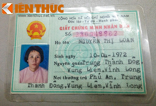 Biết là con gái đã bị bắt cóc, chị Hương hỏi Loan muốn gì thì người này cho biết đang cần tiền để chữa bệnh và trả nợ. Loan yêu cầu chị Hương phải chuyển vào tài khoản cho ả 100 triệu đồng thì sẽ thả bé San về. Chị Hương đã chấp thuận yêu cầu của Loan, đồng thời bí mật báo cho công an phường 2 và công an quận Tân Bình. Bằng các nghiệp vụ, công an đã xác định được vị trí Loan giữ bé San tại một khách sạn trên đường Tên Lửa, phường Bình Trị Đông B, quận Bình Tân, phong tỏa khách sạn và ập vào phòng Loan giải cứu bé gái, bắt giữ hung thủ.