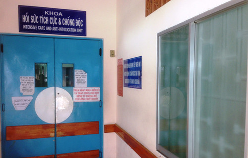 3. Đi chơi với tình nhân của mẹ, bé gái bị xuất huyết não. Ngày 3/10, đại úy Nguyễn Anh Pha, trưởng công an phường 8, quận Tân Bình, TP HCM đã chỉ đạo cán bộ công an phường đến bệnh viện Nhi đồng 2 nhằm làm rõ thương tích của bé Trần Nguyễn Ngọc Hân (17 tháng tuổi), con của chị Trần Ngọc Cẩm (23 tuổi, quê tỉnh Kiên Giang, tạm trú phường Tân Tạo, quận Bình Tân).