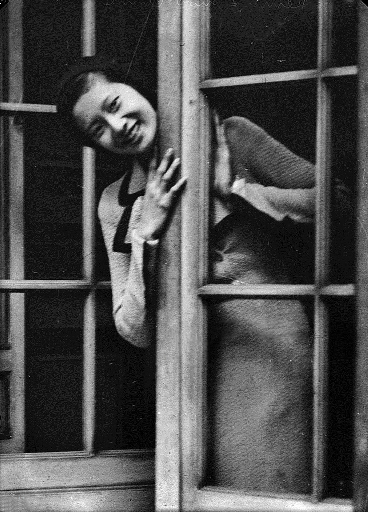 Một bức ảnh khác của Nam Phương Hoàng hậu khi còn đi học tại Paris, năm 1925. Ảnh tư liệu.