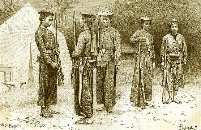 Các binh lính người Việt. Ảnh: Belle Indochine.