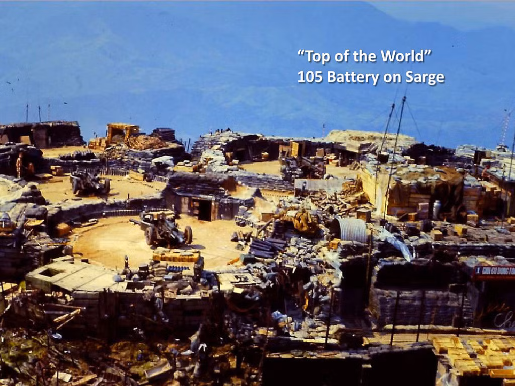 Các khẩu pháo được đặt ở vị trí cao nhất.