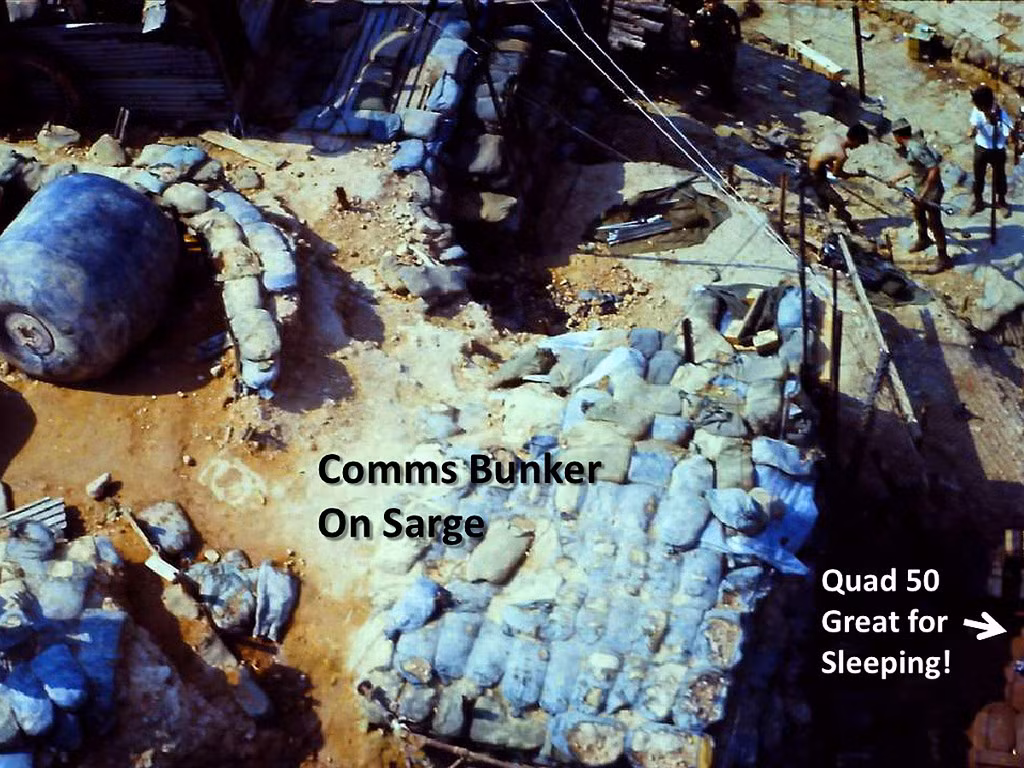 Khu hầm chỉ huy.