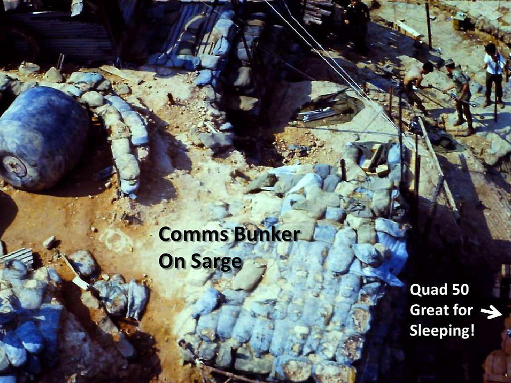 Khu hầm chỉ huy.