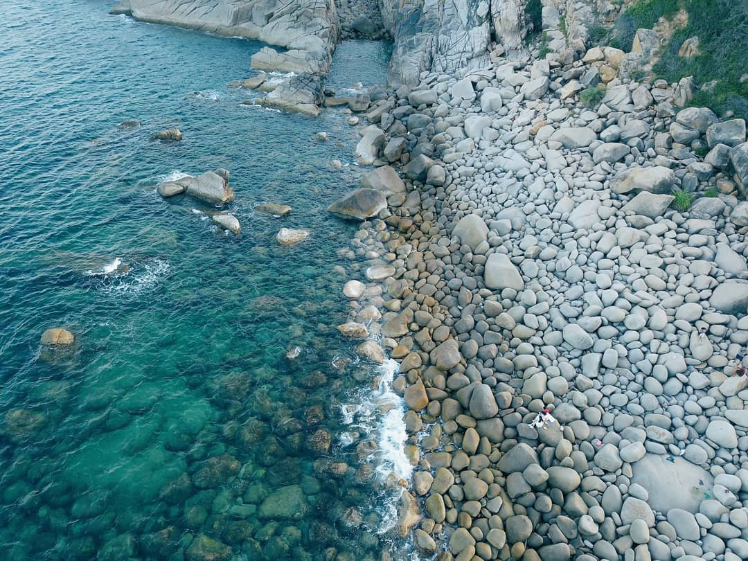 Ngoài xã Cam Bình, TP Cam Ranh còn có 5 xã khác là Cam Lập, Cam Phước Đông, Cam Thành Nam, Cam Thịnh Đông, Cam Thịnh Tây; cùng 9 phường: Ba Ngòi, Cam Linh, Cam Lộc, Cam Lợi, Cam Nghĩa, Cam Phú, Cam Phúc Bắc, Cam Phúc Nam và Cam Thuận.