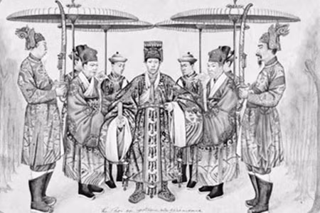 Sau khi thi cử đỗ đạt, Đinh Lưu ra làm quan đến chức Đông các đại học sĩ - một trong những chức quan trụ cột dưới thời phong kiến.