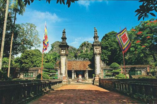 Quốc hiệu nước ta dưới thời vua Đinh Toàn là Đại Cồ Việt. Quốc hiệu này ra đời khi vua Đinh Tiên Hoàng lên ngôi năm 968, kéo dài đến năm 1054 dưới thời nhà Lý.