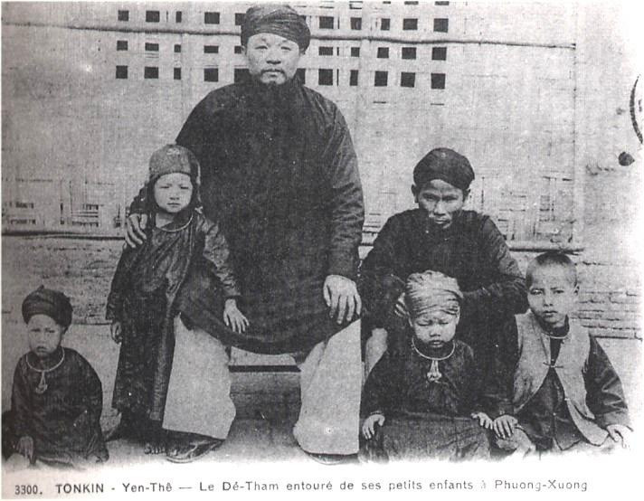 Hoàng Hoa Thám (Đề Thám) là thủ lĩnh của cuộc khởi nghĩa nông dân Yên Thế ở tỉnh Bắc Giang. Ông có biệt danh “Hùm thiêng Yên Thế”.