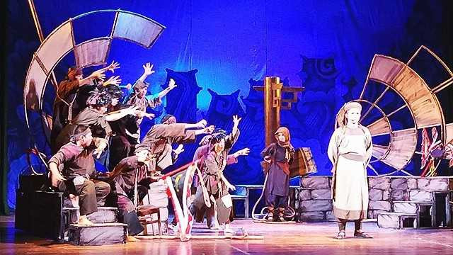  Sau khi giúp Lê Lợi đánh đuổi quân Minh xâm lược, ông có tên trong danh sách 399 khai quốc công thần của nhà Hậu Lê. Tuy nhiên, Phạm Ngũ Thư lấy cớ bệnh tật đã xin về quê quy ẩn.