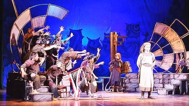  Sau khi giúp Lê Lợi đánh đuổi quân Minh xâm lược, ông có tên trong danh sách 399 khai quốc công thần của nhà Hậu Lê. Tuy nhiên, Phạm Ngũ Thư lấy cớ bệnh tật đã xin về quê quy ẩn.