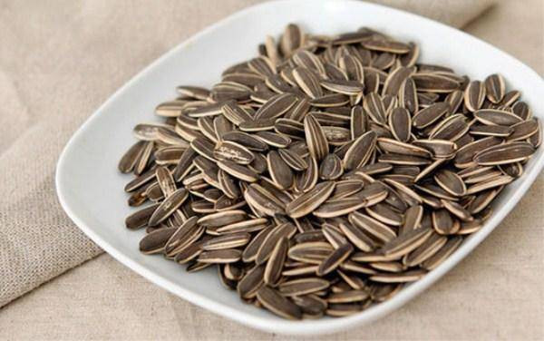 Mua hat huong duong, thay 3 loai nay nen tranh