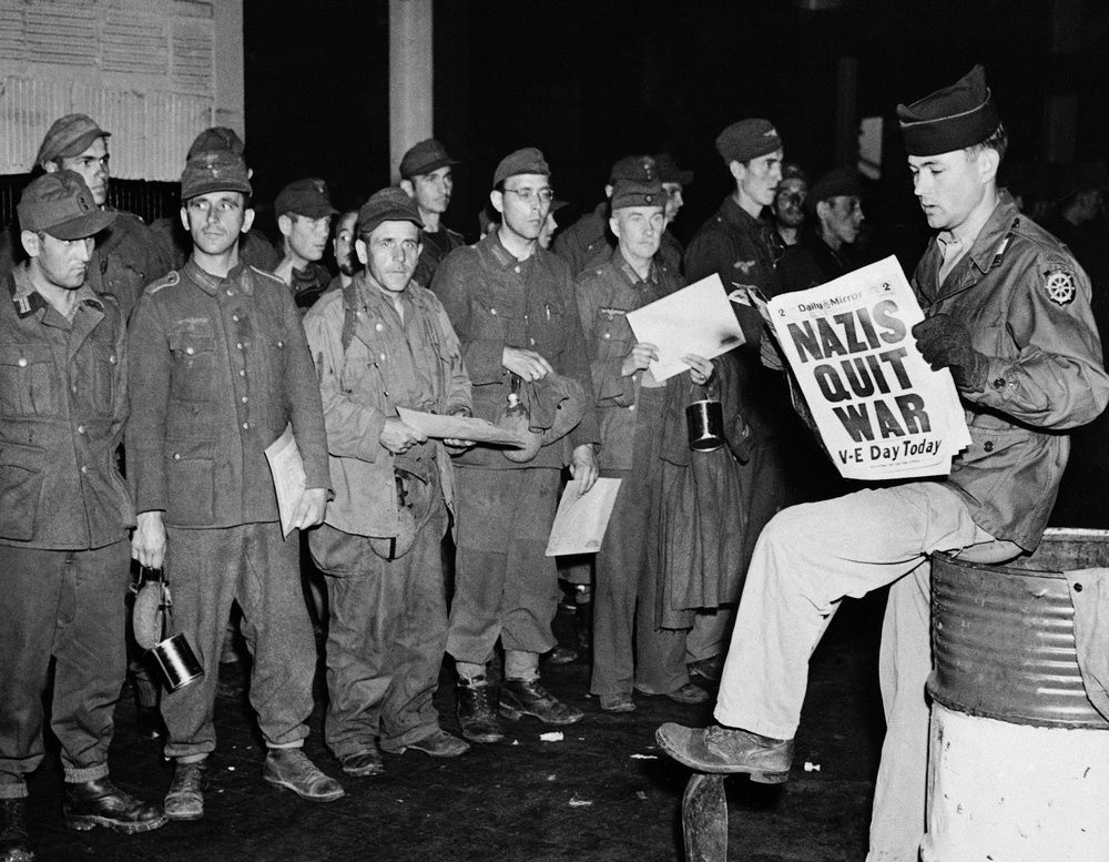 Năm 2012, AP đã đưa ra một lời xin lỗi công khai đối với phóng viên Kennedy vì đã sa thải ông. Tom Curley, CEO của AP, nói rằng phóng viên Kennedy đã làm đúng mọi thứ, việc cấm đưa tin là vì lý do chính trị, không phải để bảo vệ quân đội.